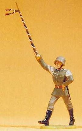 Preiser 56081 German Reich 1939-45 Drum Major Marching Figure