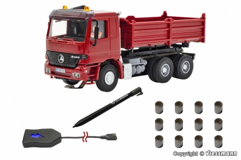 Viessman Car Motion VN8001 H0 CarMotion basic starter set, MB ACTROS dump truck with rotating lights, red