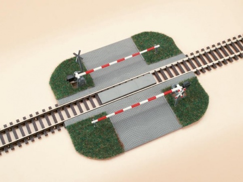 AUHAGEN 41582  HO Level crossing with barriers