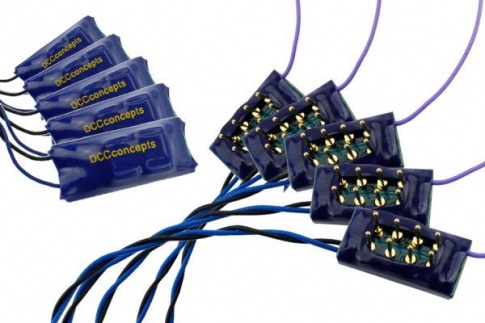 DCC Concepts Zen NANO 8 Pin Direct 4 Function w/Stay Alive (5 Pack)