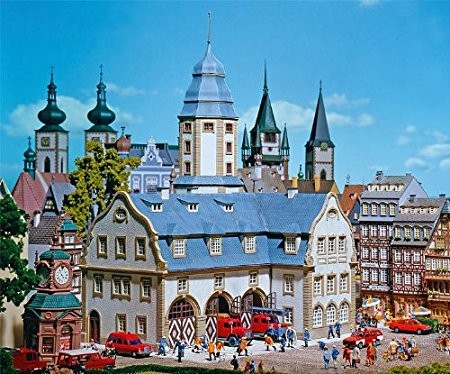 Faller 194901 - Town Hall with Fire Station