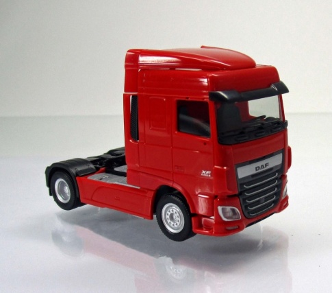 Herpa 305884 LKW DAF XF Euro 6 SC Solo-Zugmaschine - verkehrsrot / traffic red