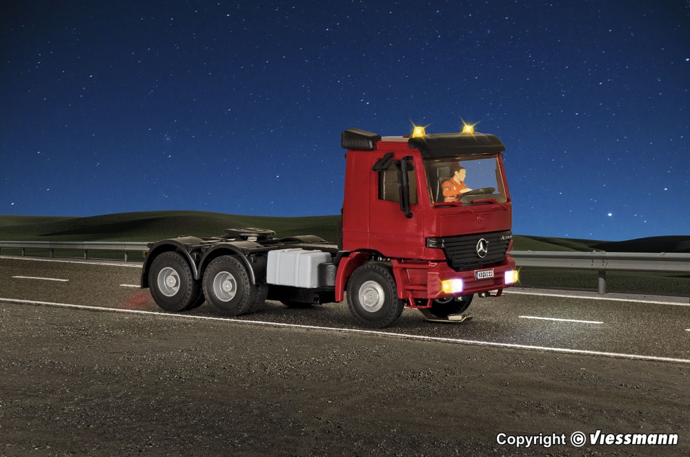 Viessmann 8011 CarMotion MB Actros Tractor Unit Red ...
