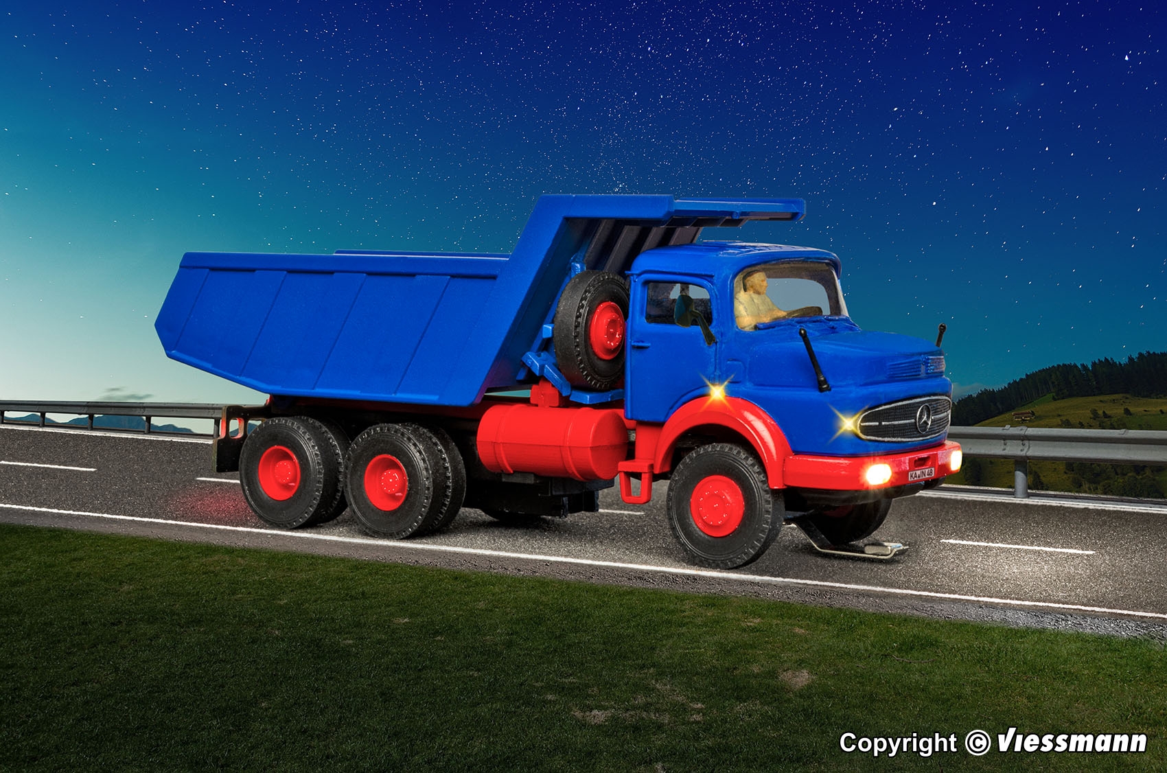 Viessmann 8019 H0 MB round bonnet 3-axle with MEILLER tipper, basic ...