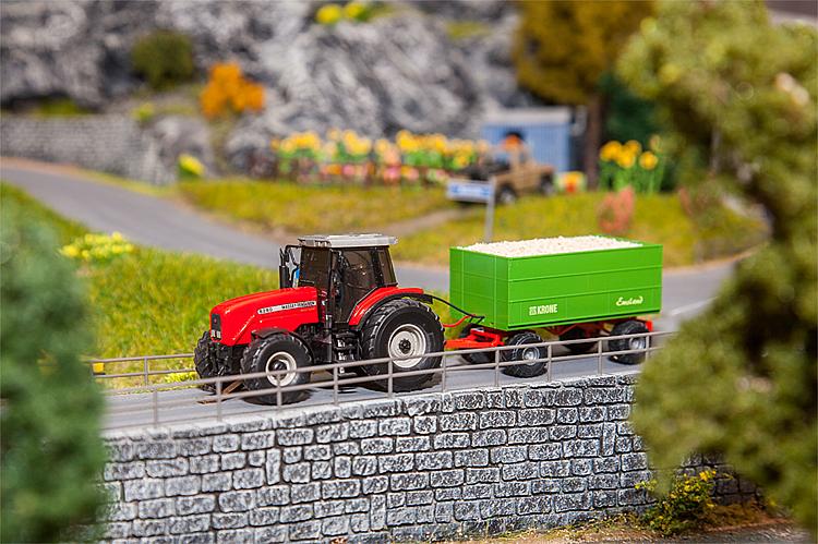 FALLER Traktor MF Mit Anhänger - Wiking Modellbausatz Für Modelleisenbahn Epoche V