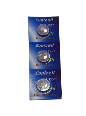 Train Tech BAT2 Button Batteries (Pack of 3) for Automatic Lighting & Coach Lighting