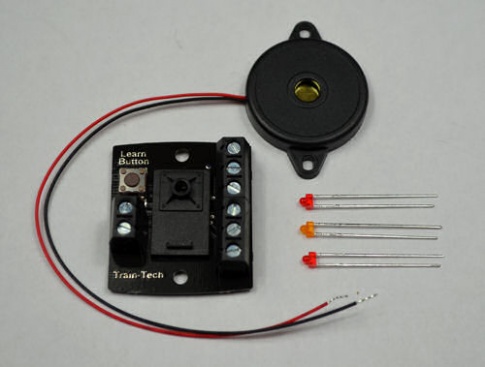 Train Tech LFX1S Level Crossing Barrier Lights with Sound - Lighting Effect