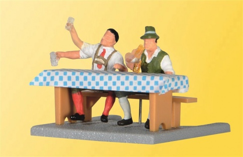Viessmann H0 beer drinker with moving arms